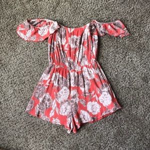 Off the shoulder Floral Romper. Size medium